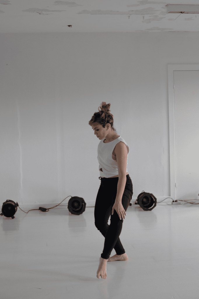 caterina mora dancing. Photo: Louise Herrche Serup