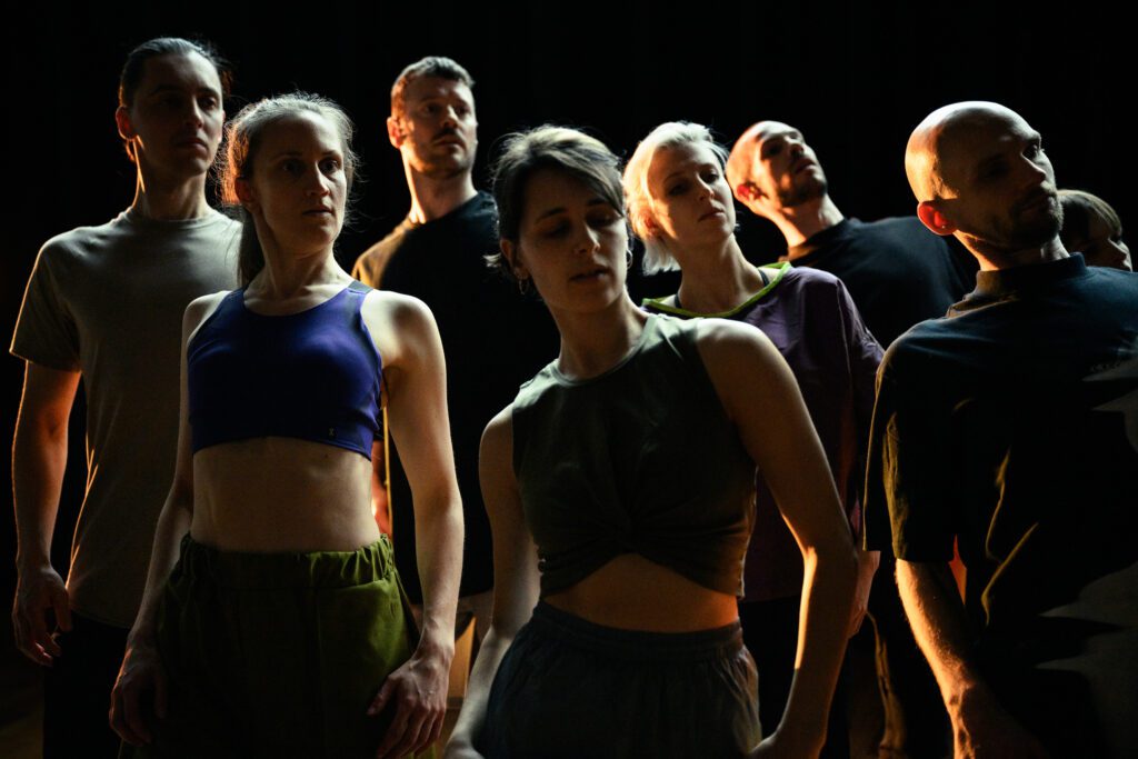 dancers front facing Sound by Five by Recoil Performance Group and Seiko Dance Company. 
Photo: Søren Meisner